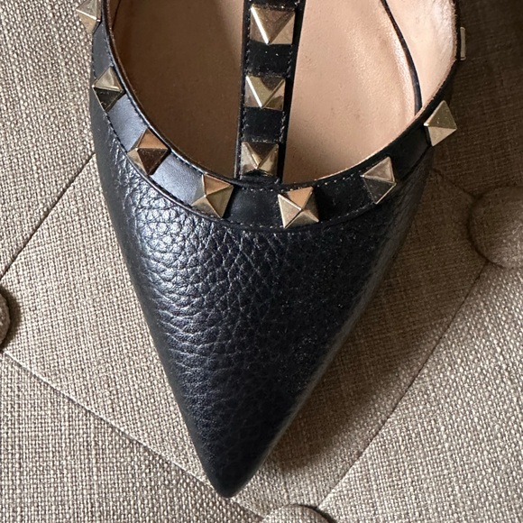 Valentino Garavani Rockstud Ankle Strap Pump in NERO - Picture 6 of 12